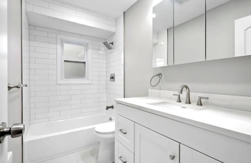 Alden Manor House | Cozy Quiet Comfort