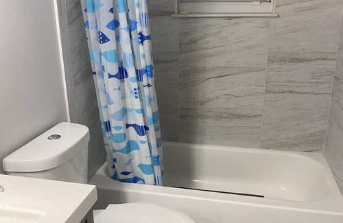 Tamarac House | Cozy,Quiet&Comfy W/Netflix/close to sawgrass mall