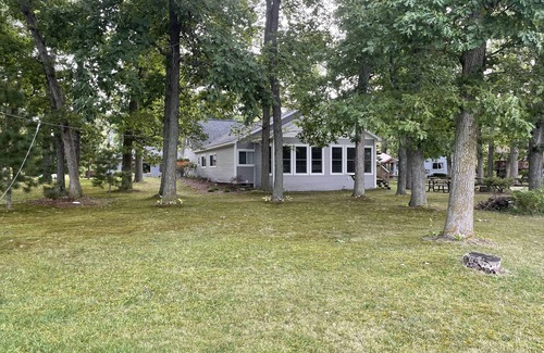 Gregory Cottage | Cozy, quiet cottage on beautiful lake 30 minutes from Ann Arbor
