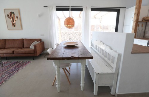 Triquivijate House | cozy, quiet finca to relax and be active