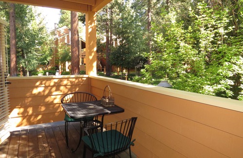 Incline Village Condo | Cozy & Quiet Get-Away McCloud Condo Near Hyatt/Beach