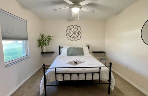 Zephyrhills House | Cozy Quiet Home with Free Parking