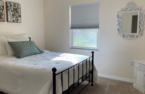 Zephyrhills House | Cozy Quiet Home with Free Parking