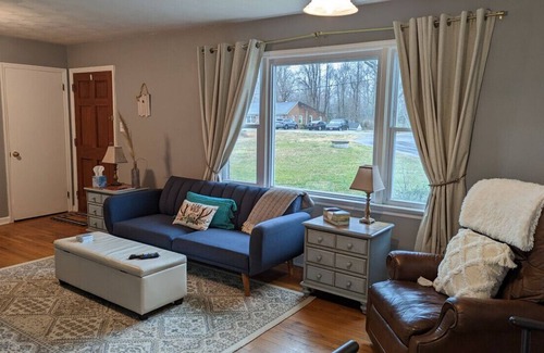 Quinton House | Cozy, Quiet & Private 1 Story Home in Quinton, VA