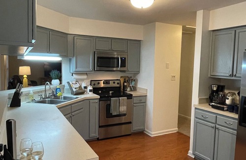 Jacksonville House | Cozy Quiet Private Home in Established Neighborhood Close to Base & Beach!