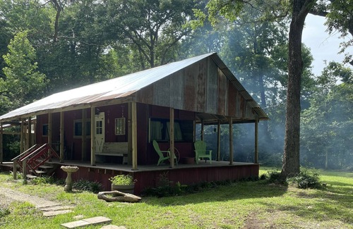 Oakhurst Cabin | Cozy, Quiet, RV-Turned-Tiny Home! Country Getaway!