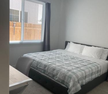 Raisin House | Cozy-Quiet-Spacious Guest Suite in Fresno Clovis California