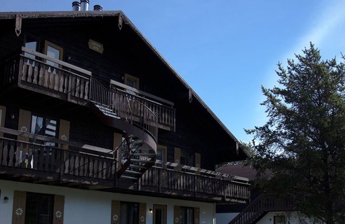 Saint Ferreol les Neiges Condo | Cozy retreat Mountain View’s on Mont Sainte Anne, 1 bedroom condominium AC