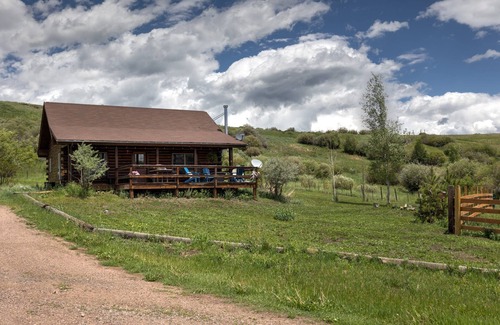 Burns House | Cozy Ranch Cabin just outside Yampa -monthly stays