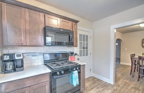 Gary House | Cozy Ranch Near Casino & Indiana Dunes