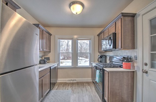 Gary House | Cozy Ranch Near Casino & Indiana Dunes