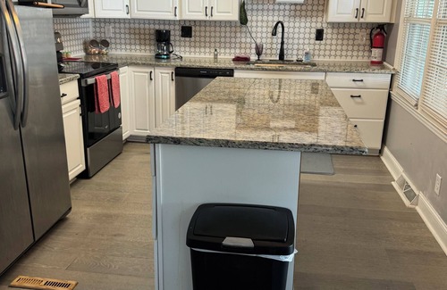 Oak Forest House | Cozy Ranch Style home with sun porch, above ground pool with fenced yard