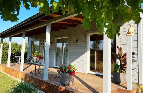Sniuraiciai House | Cozy recreation area with a cabin