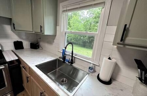 Danville House | Cozy Red Door Cottage - 5 mins from Casino