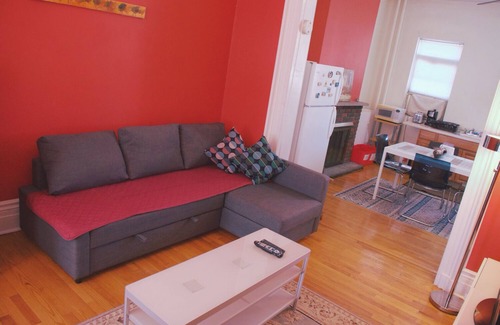 McGinley Square Apartment | Cozy Red Studio 15 Min Walk to Jsq Path Station Easy Commute to NYC