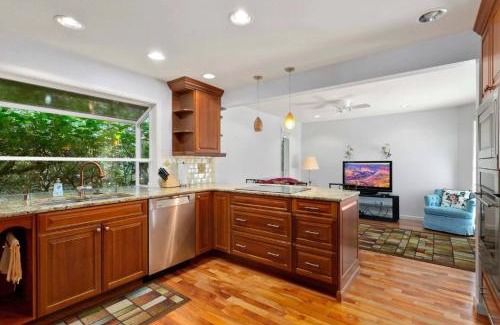 Redmond House | Cozy Redmond Retreat- Shared Home near Parks and Attractions