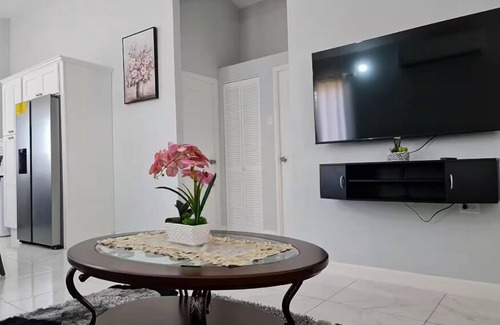 Old Harbour Apartment | Cozy Relaxing Home in Old Harbour