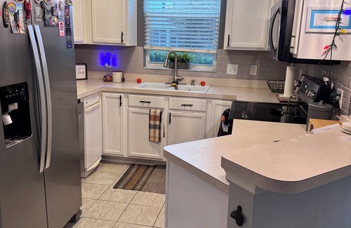 Countryway House | Cozy Relaxing Townhome
