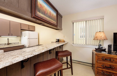 Fraser Condo | Cozy & remodeled 1 bedroom, ground floor, mountain views