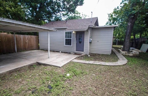 Arena District House | Cozy Remodeled 2BR/2BA Near Downtown Sleeps 8