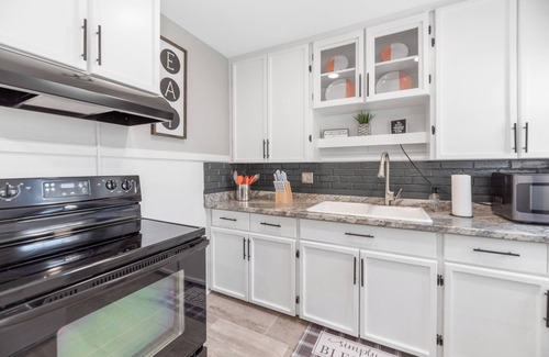Wichita House | Cozy Remodeled 3 bedroom home close to WSU