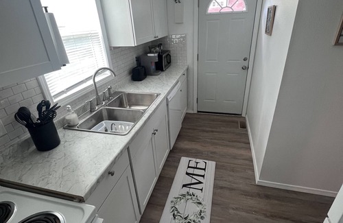 Ozark House | Cozy remodeled duplex, unit #A. 2bed/1bath unit with high speed Wifi.