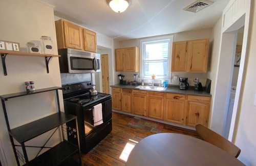 White Sulphur Springs House | Cozy Renovated Bungalow — Walk Downtown!