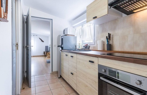 Bourgneuf-en-Retz Cottage | Cozy Renovated Cottage with Garden near Pornic Beaches