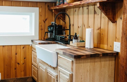 Lemhi County Cabin | Cozy renovated 3-bedroom cabin in lovely North Fork IDAHOME