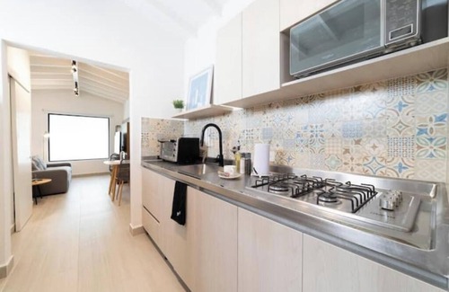 Los Naranjos Apartment | Cozy Renovated Apartment - A Hidden Gem in Poblado