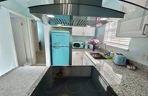 Florida Panhandle Apartment | Cozy Renovated Apt w King Bed 25 to Beach 20% Off A