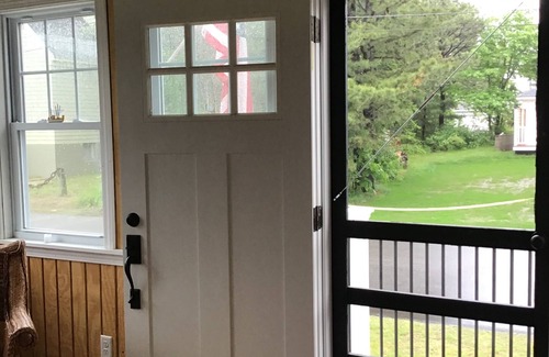 Camp Ellis House | Cozy Renovated Beach House - 900 ft to Ocean River Views, Open Concept