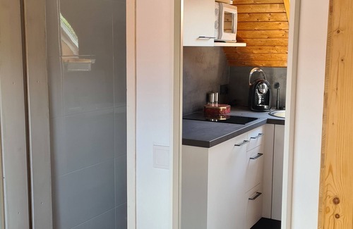 Bad Windsheim Apartment | Cozy rest near the Aisch river