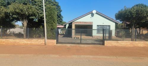 Rustenburg House | Cozy Rest