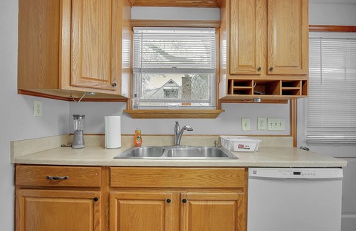 Bowmansville House | Cozy retreat 3 Bdr House