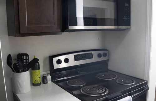 Ann Arbor House | Cozy Retreat 3-Bedroom Downtown Ann Arbor 3min from STADIUM