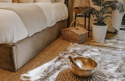 Tsawwassen Cabin | Cozy Retreat, 3 mins from the BC Ferries