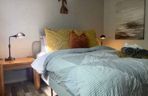 Wrightwood House | Cozy Retreat|Close to Village|Pets OK