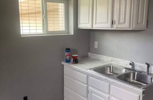 Antioch House | Cozy Retreat for Travel Nurses: 1 Bedroom, 1 Bath in Charming Home!
