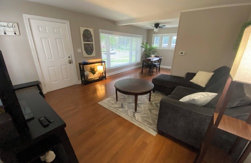 Lebanon House | Cozy Retreat in a Safe, Welcoming Neighborhood