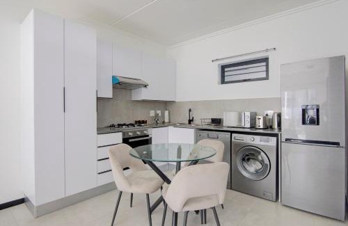 Downtown Johannesburg Apartment | Cozy retreat in Fourways