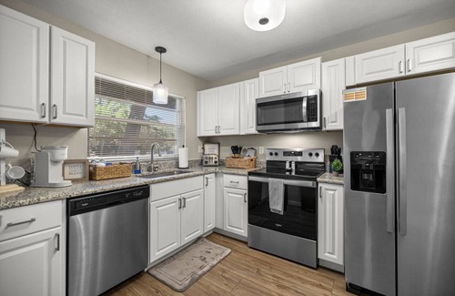 Historic District Apartment | Cozy Retreat in Historic Downtown Ocala