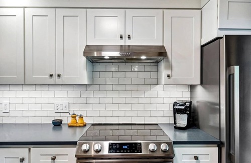 West Hartford Condo | Cozy Retreat in Quechee Woods - Sugar Hill 2D