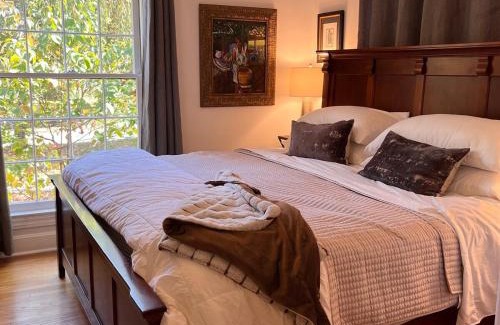 Green Hills Apartment | cozy retreat in upscale Green Hills in west Nashville