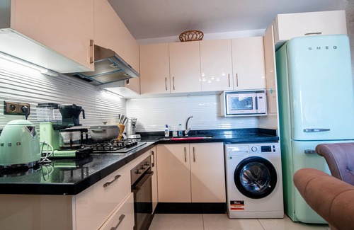 Taddart Apartment | Cozy retreat,just a 5-minute walk from the beach. offers a comfortable&relaxing