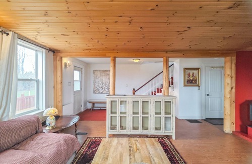 Harrington House | Cozy retreat located near the beautiful Brackley Bay! Pet-Friendly!