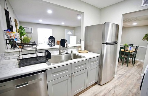 West Arlington Apartment | Cozy Retreat Near Attractions!