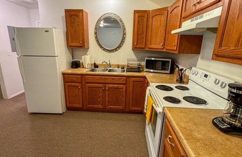 Waynesville Apartment | Cozy Retreat Near Ft. Wood!