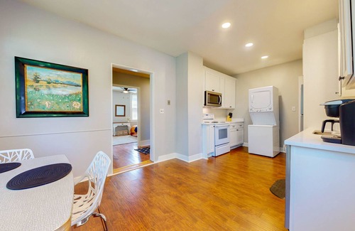 Audubon House | Cozy retreat near the Louisville Hospitals