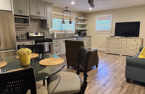 Round Top House | Cozy Retreat Near The Best Spots In Round Top